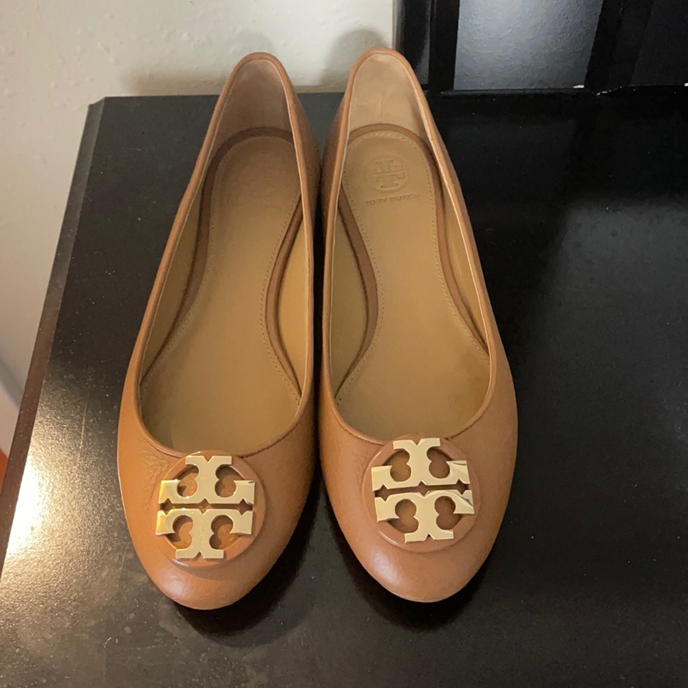 Tory Burch tan flats 7.5 - like new!